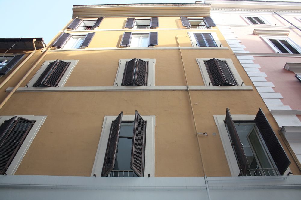 Town House Fontana Di Trevi Bed and breakfast