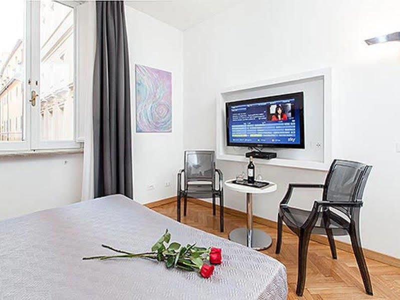 Town House Fontana Di Trevi Bed and breakfast 3*